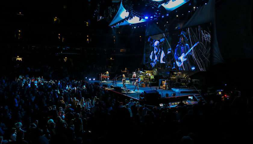 Fleetwood Mac at the United Center [REVIEW] 21