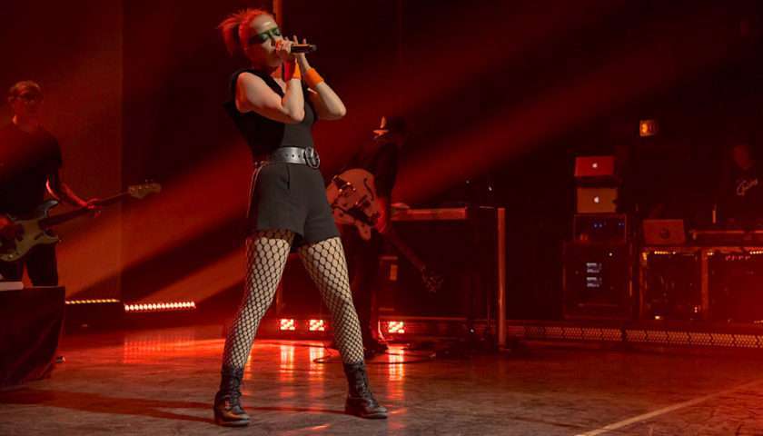 Garbage Live at the Riviera Theatre [GALLERY] 1