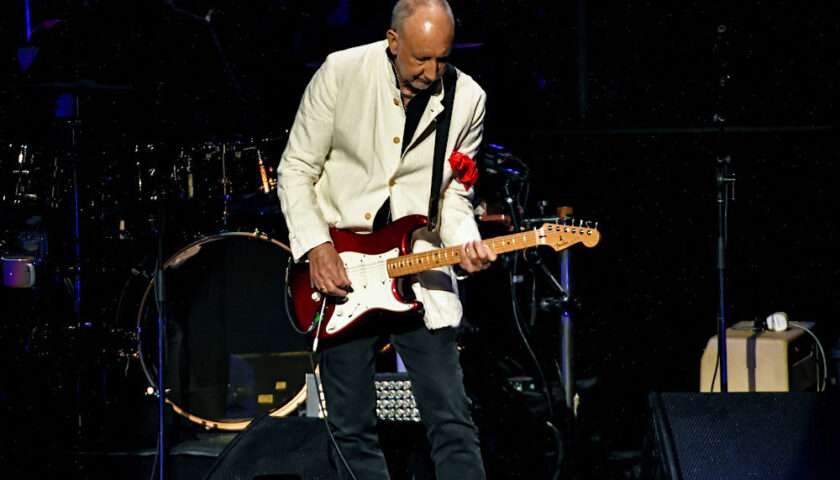 The Who Live at Hollywood Casino Amphitheatre [GALLERY] 3