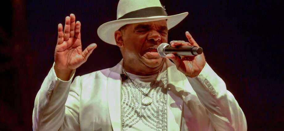 The Isley Brothers Live