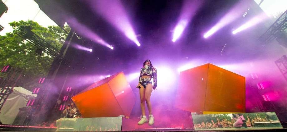 Charli XCX Live at Pitchfork [GALLERY] 1