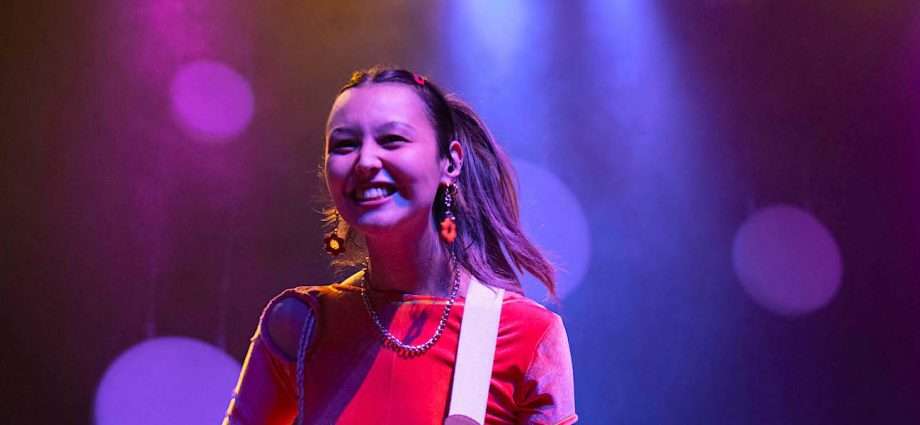 Luna Li Live at Thalia Hall