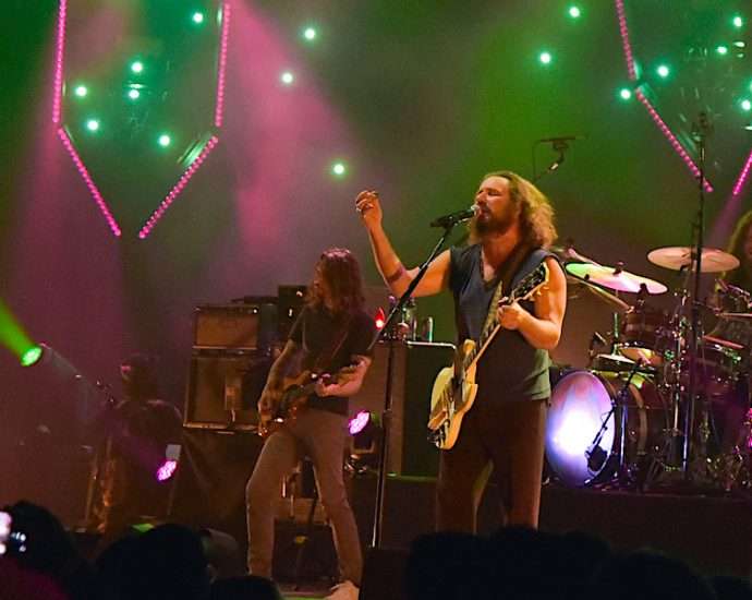 My Morning Jacket Live at Auditorium Theatre [GALLERY] 2