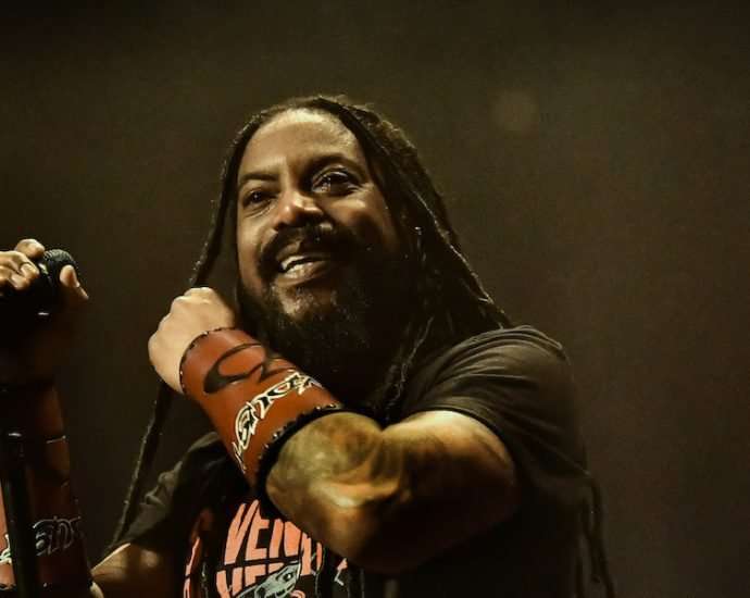 Sevendust Live at the House of Blues [GALLERY] 5