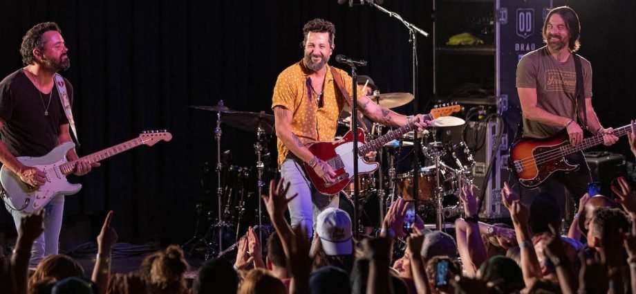 Old Dominion Live at Joe's On Weed St [GALLERY] 1