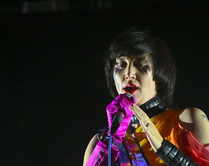 Yeah Yeah Yeahs Live at Riot Fest [GALLERY] 2