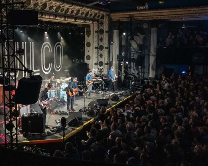 Wilco Live at Metro [GALLERY] 1