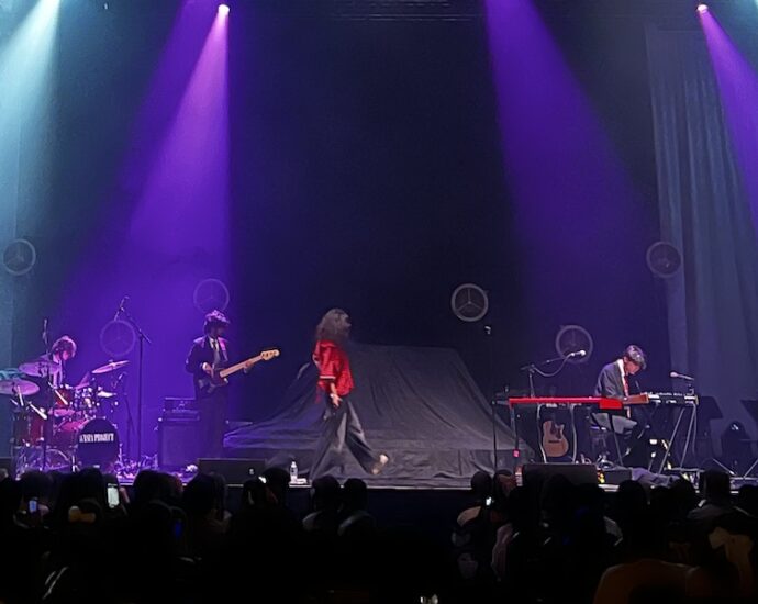 Wasia Project Performs To Sold Out Chicago Theatre Supporting Laufey [REVIEW]