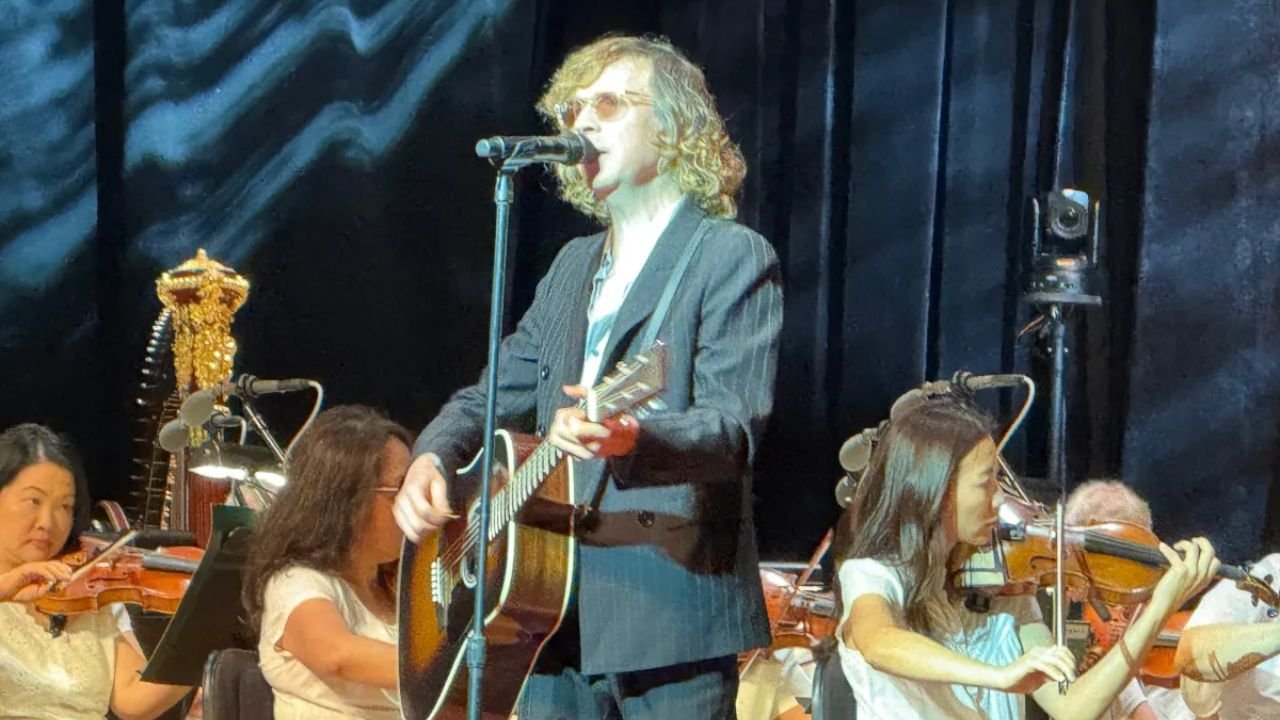 Beck Stuns Ravinia Crowd with Symphonic Debut Alongside CSO