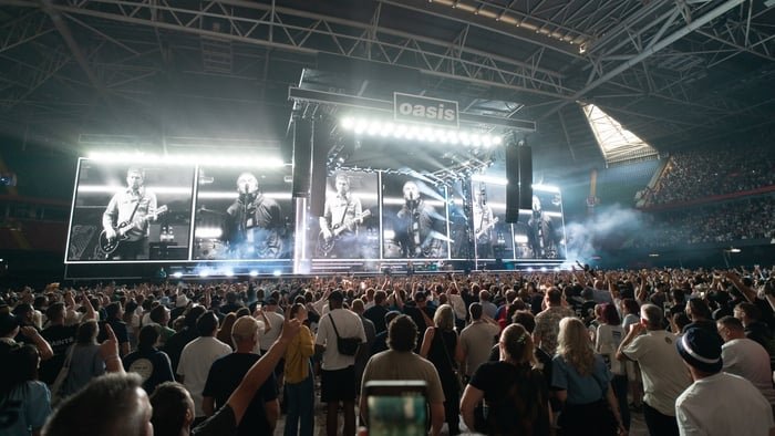 Oasis Sets Earth-Shaking Record at Murrayfield Stadium with 2009 Show