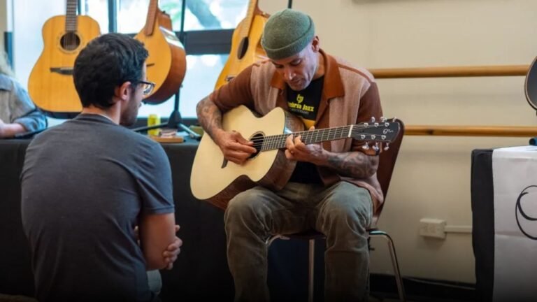 Fretboard Summit Brings Guitar Show and Concert Series to Lincoln Square’s Old Town School of Folk Music