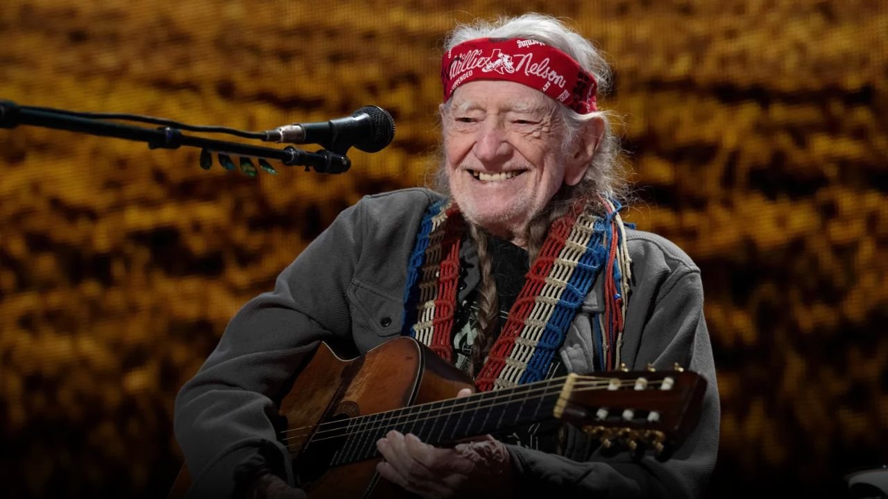 Willie Nelson Proves He’s Still an American Treasure at Syracuse’s Outlaw Music Festival