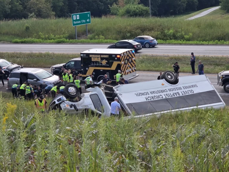 Church Bus Overturns on I-29 in Buchanan County, Injuring Students From Kansas