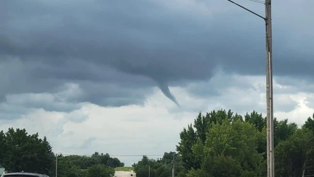 South Dakota And Iowa Weather Alert: Weak Funnel Clouds Reported With Evening Showers