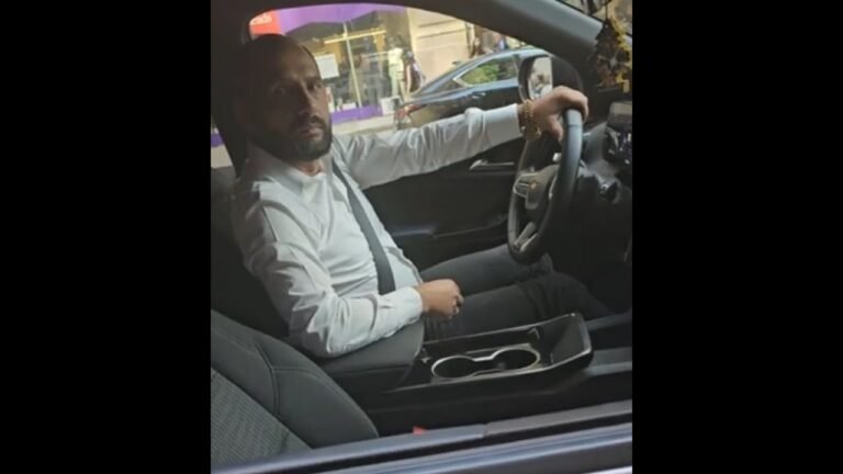 Caught on Camera: New York Scammer Pushes Fake Gold Rings in Broad Daylight