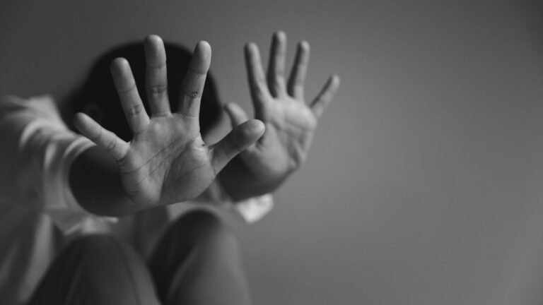 Woman Reports Possible Sexual Assault After Attending Kentucky Lake ‘Glow Party’