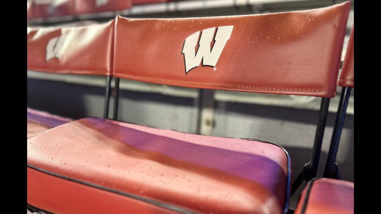 Chaos at Camp Randall: 28 Fans Ejected and 16 Arrested During Wisconsin’s Brutal 37–0 Loss to Iowa