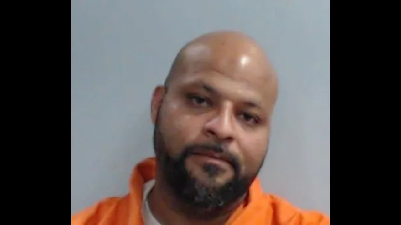 Lexington Police Searching for 35-Year-Old Man Wanted on Multiple Warrants