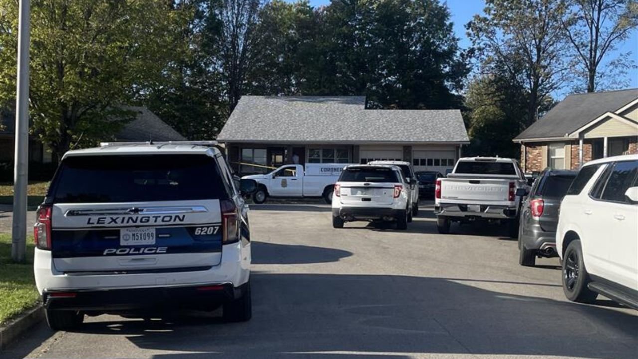 Lexington Police Searching for Killer After Man Found Shot to Death in Lakebow Court Home