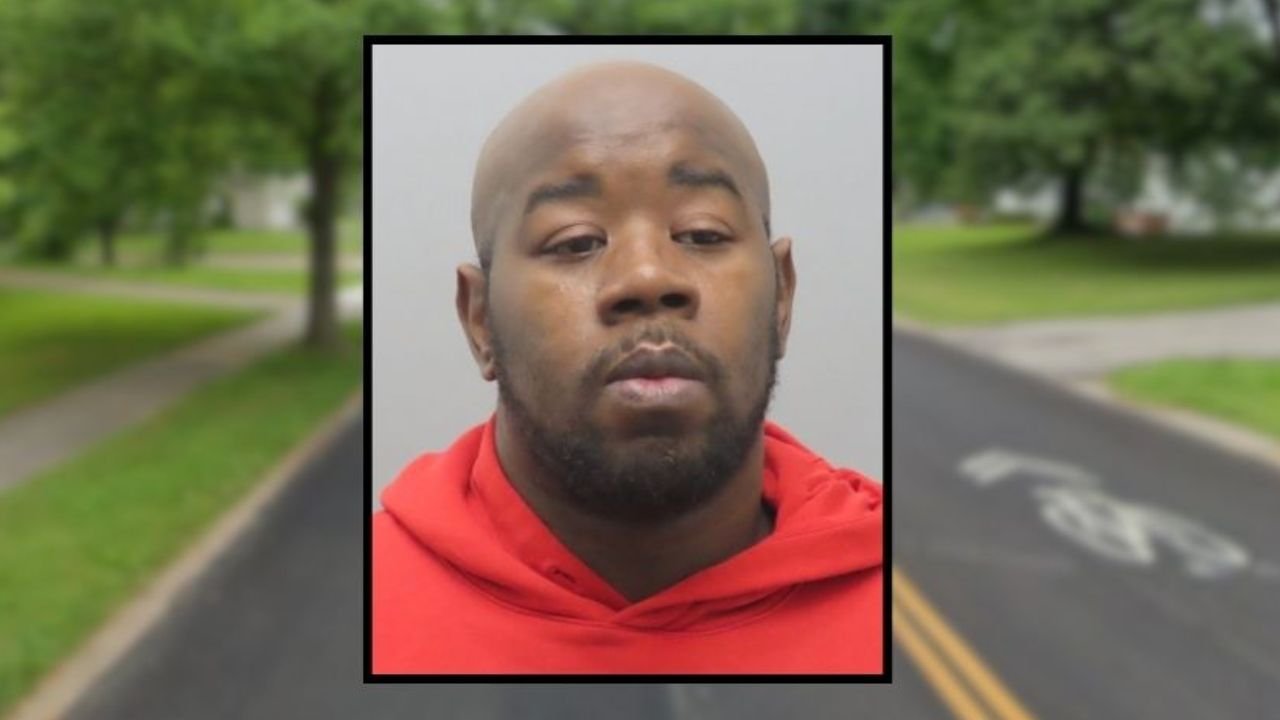 Missouri Father Charged After Ordering 6-Year-Old Daughter to Repeatedly Punch Another Girl on School Bus, Police Say