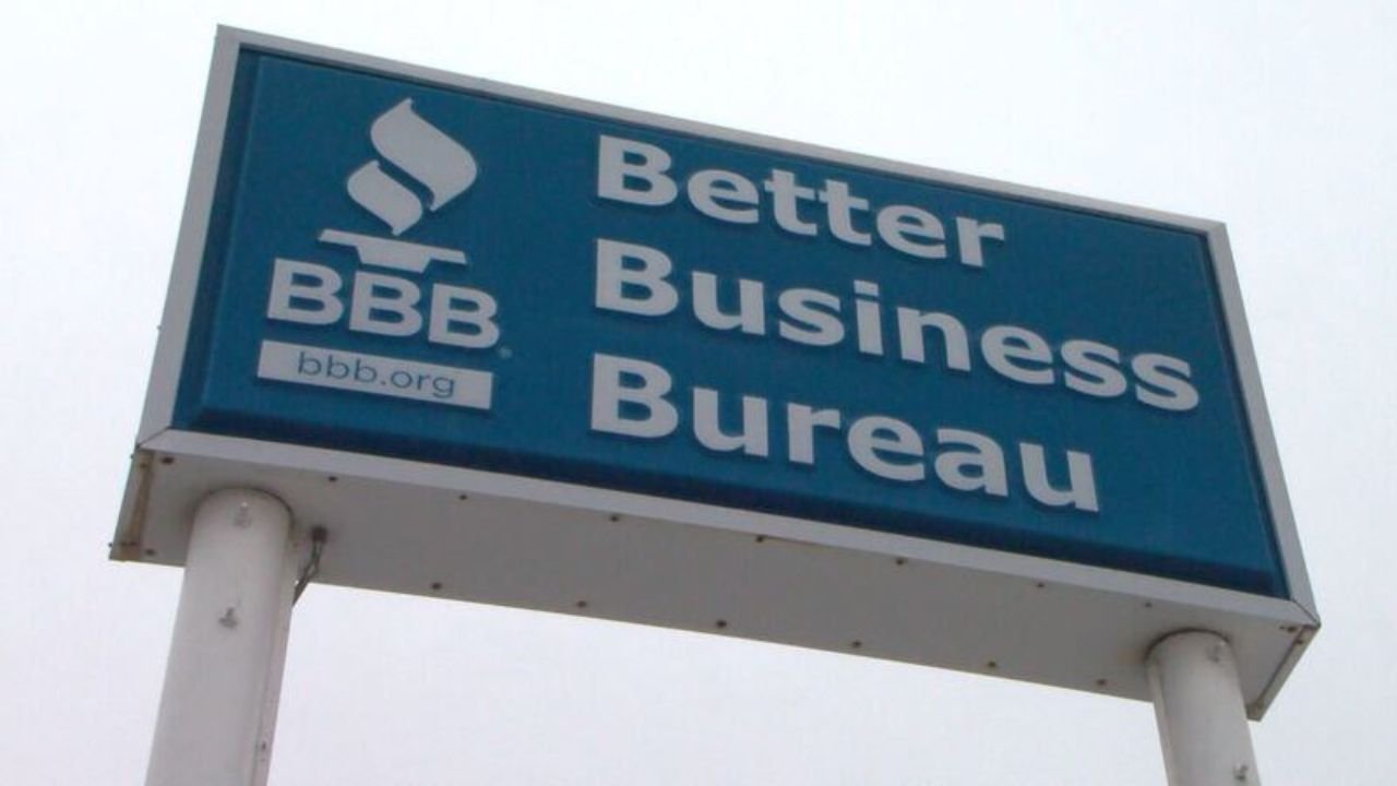 Wisconsin BBB Issues Urgent Warning: Scammers Are Targeting Medicare and Health Care Enrollees This Fall