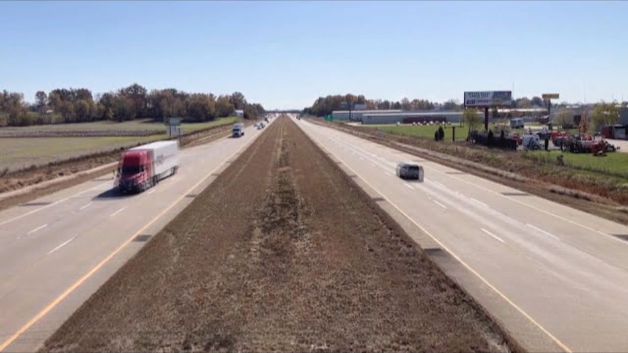 Kentucky State Police Remind Drivers of “Move Over” Law After Recent Roadside Crashes