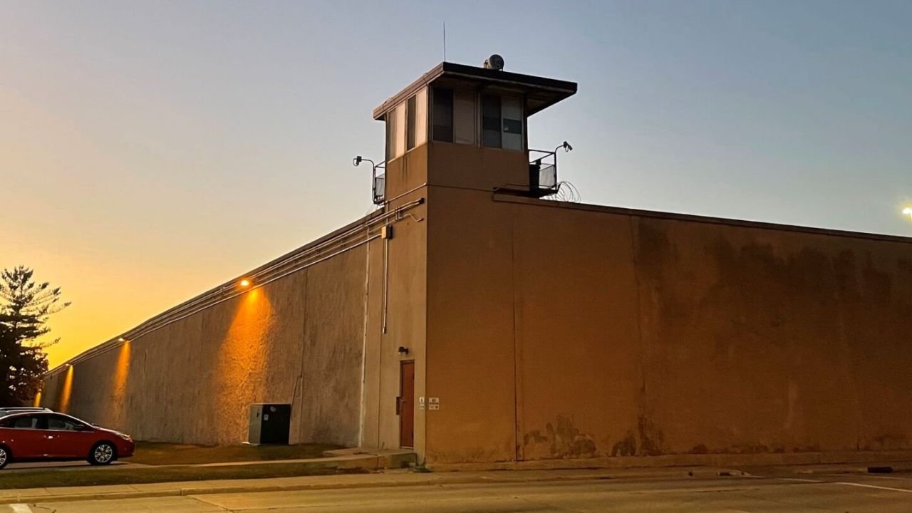 Wisconsin Prison Crisis: Advocates Say Closing 1800s-Era Facilities Isn’t Enough Without Real Investment in People and Reform