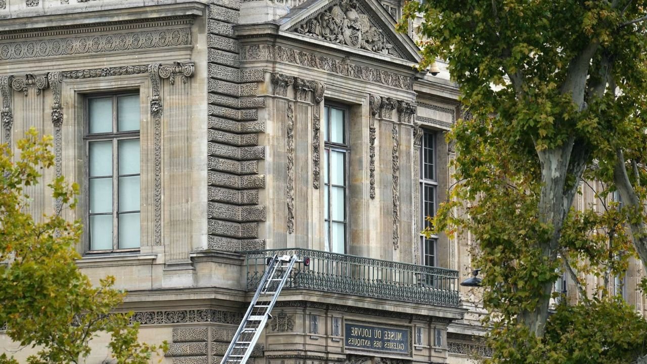 Four Additional Suspects Detained in Paris as Investigation Expands Into $100M Louvre Crown Jewel Heist