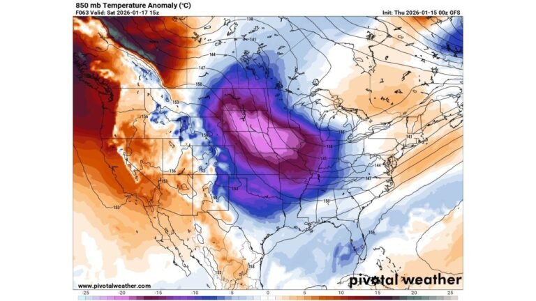 Illinois, Missouri, Pennsylvania, Maryland, the Carolinas, and the Midwest Face Light Snow, Rain Mix, and an Arctic Blast This Weekend