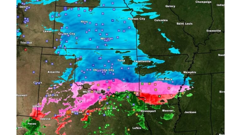 Southern Arkansas Enters Ice Storm Phase as Freezing Rain Rapidly Intensifies Late Friday Night