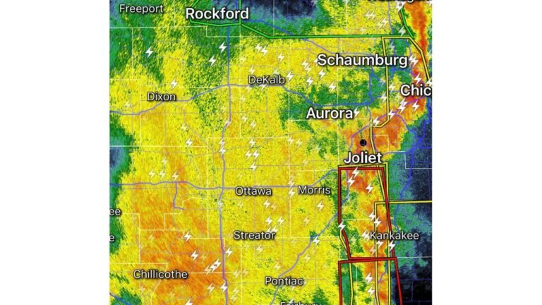 Chicago Aurora Joliet And Kankakee Shift From Tornado Threat To Flood Risk As Storm Line Weakens But Heavy Rain Continues Across Northern Illinois
