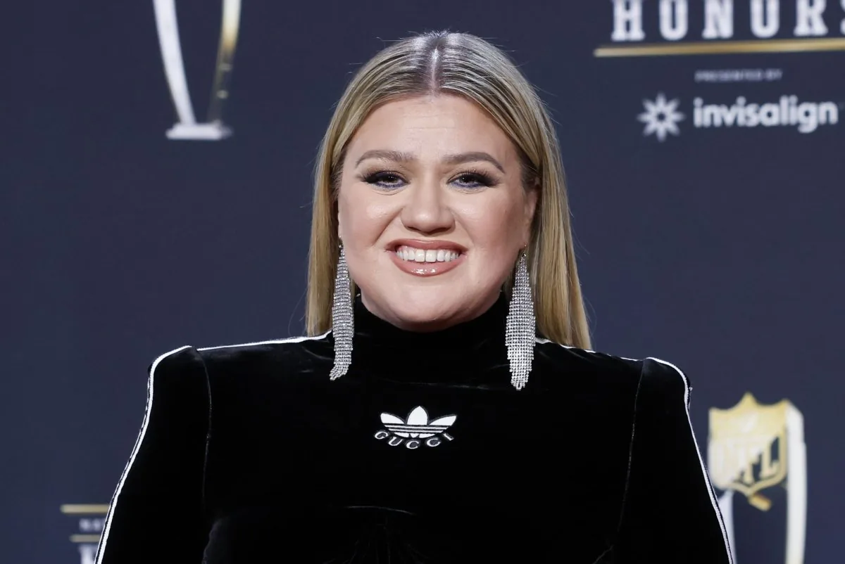 Kelly Clarkson performing on stage during her Las Vegas residency at Caesars Palace