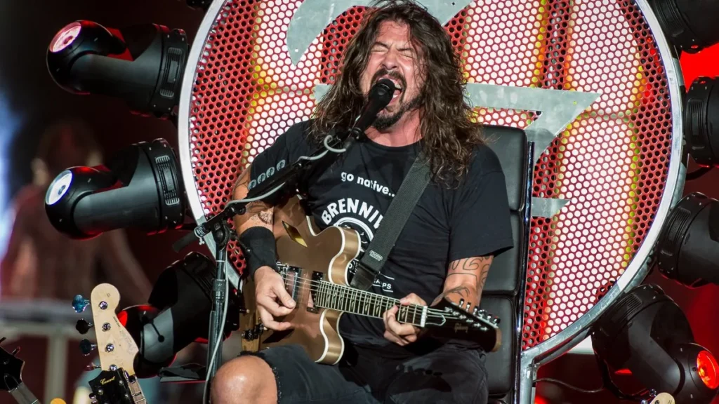 Dave Grohl’s Chicago Pub Stop at Kuma’s Corner Gives Foo Fighters Fans a Pre-Show Glimpse Before Soldier Field Concert