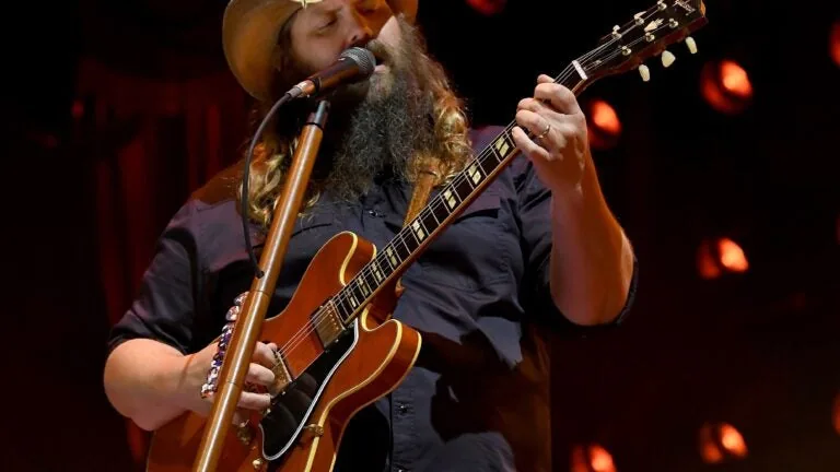 Chris Stapleton Turns Fenway Park Into a Showcase of Voice, Guitar and Deep Country Feel During First of Two Boston Concerts With Zach Top and Allen Stone