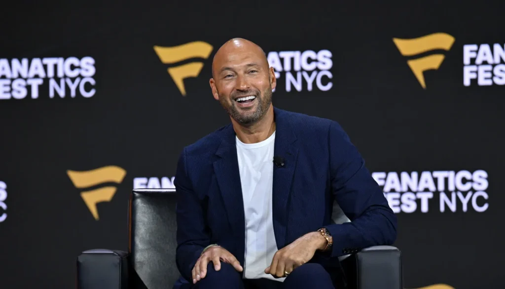 Derek Jeter Urges Chicago Bears to Forget Failure and Lean on Past Success in Halas Hall Meeting That Left Players and Coaches Talking
