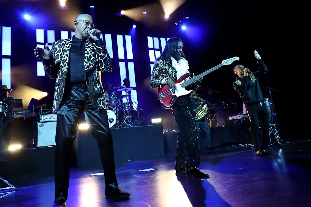 Earth, Wind & Fire and Lionel Richie performing before a postponed San Francisco concert