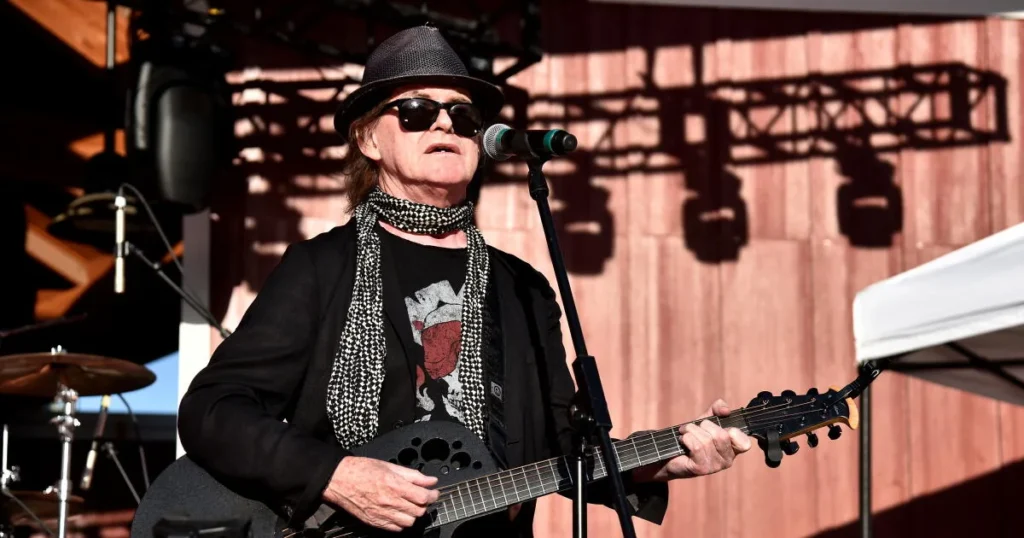 Peter Byrne, Naked Eyes Co-Founder and Voice Behind ’80s Pop Hits Like “Always Something There to Remind Me,” Dies in Los Angeles at 74