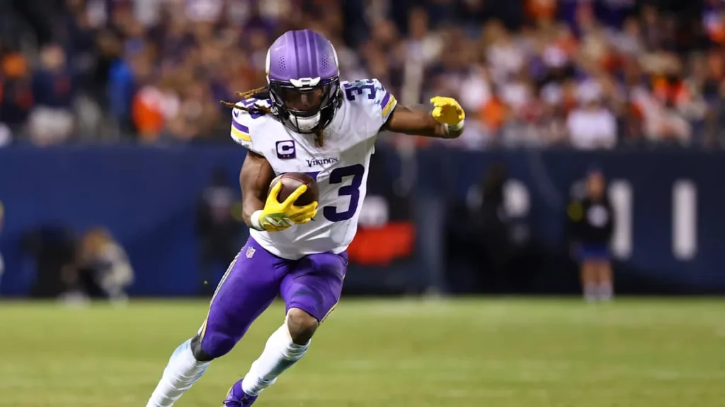 Vikings Face Bears in Week 2 at Soldier Field as Carson Wentz Makes His 100th Start and Caleb Williams Tests Brian Flores’ Defense