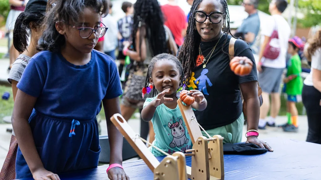 University of Chicago’s South Side Science Festival Returns Oct. 3 With 130 Hands-On Demos, Live Jellyfish, Liquid Nitrogen Fruit and Quantum Physics Fun for Families